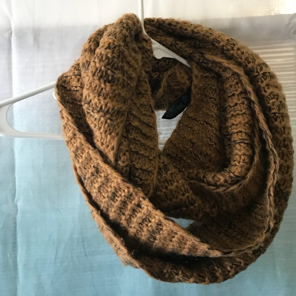 LAST CHANCE Wool infinity circle scarf